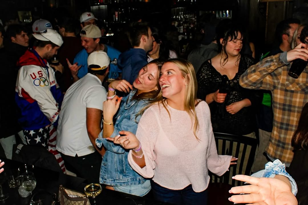 A weekend crowd at O'Pub.